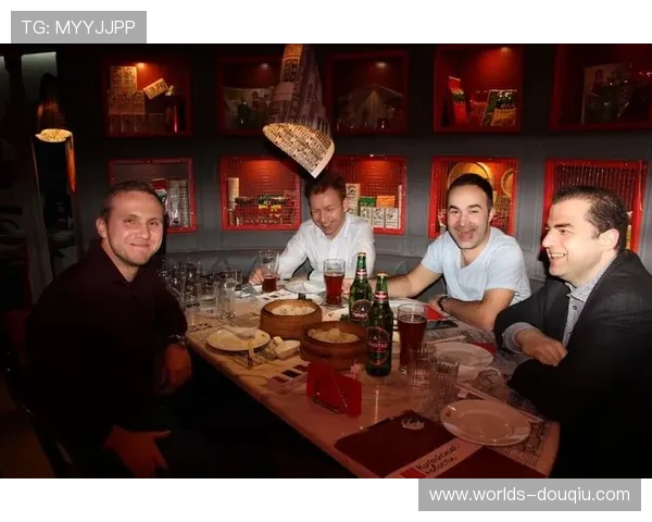 斗球直播官方账号带你畅享最新足球赛事精彩瞬间与精彩解说